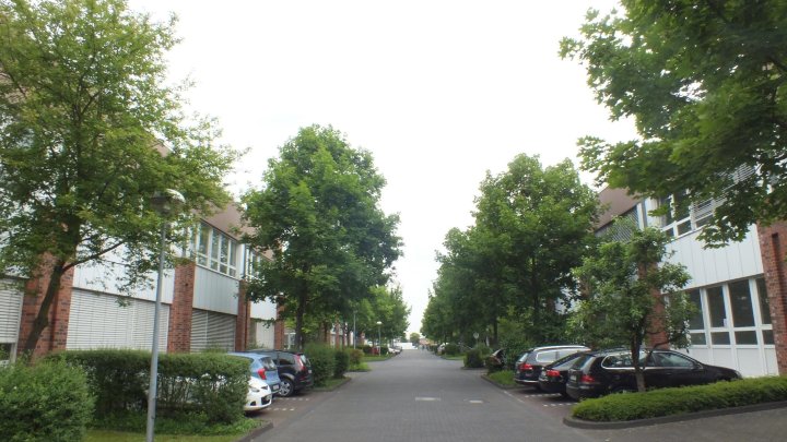 Moderne Büro- und Hallenflächen in Porz zu vermieten