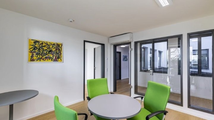 Modernes Maisonette-Büro in der 