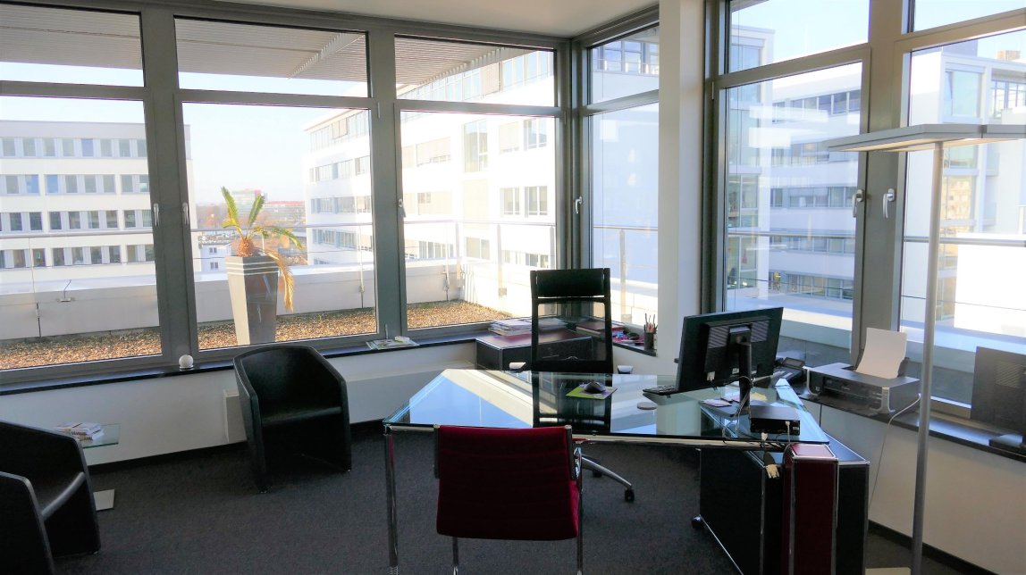 Eckbüro