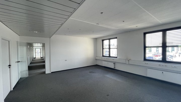 Modernisiertes Bürogebäude in Köln-Merheim