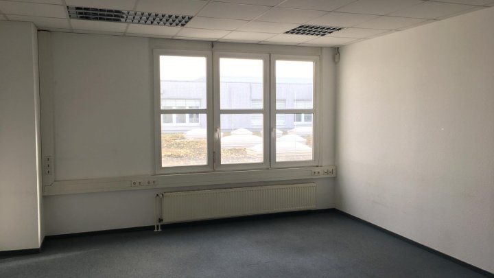 Lager und Büros im Businesspark zu attraktiven Konditionen