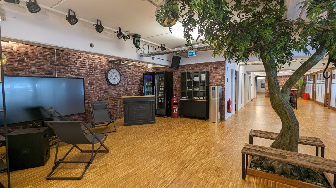 Innenansicht 1.630 m² (5)