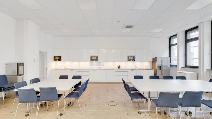 Modernisierte Büro- und Laborflächen in Denkmalimmobilie zu vermieten