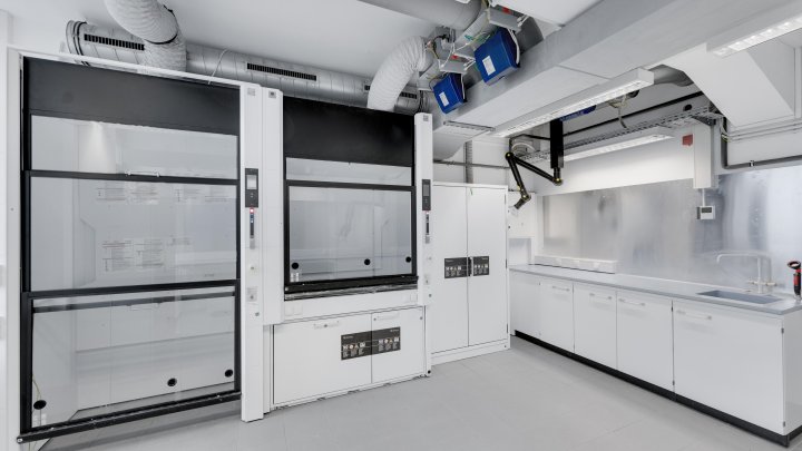 Modernisierte Büro- und Laborflächen in Denkmalimmobilie zu vermieten