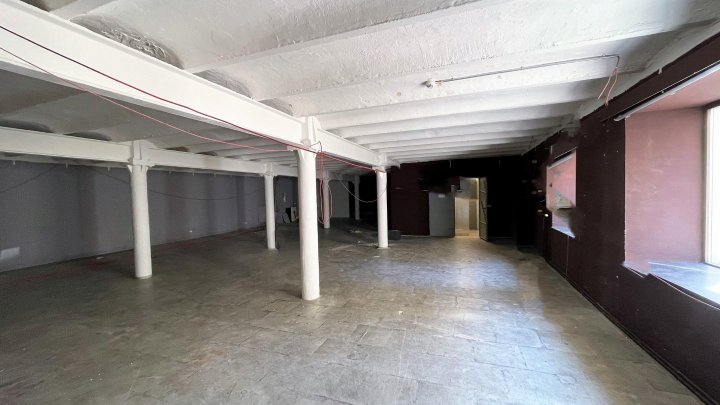 Loftflächen mit Backsteinwänden und Kappendecken im Agnesviertel