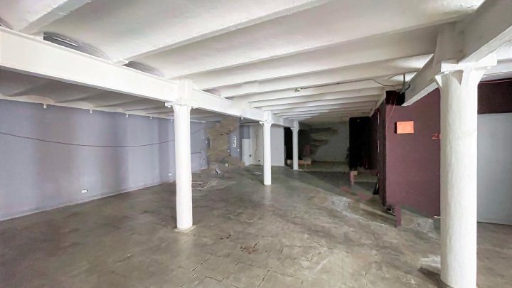 Loftflächen mit Backsteinwänden und Kappendecken im Agnesviertel