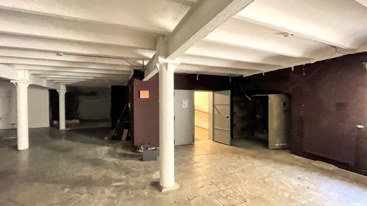 Loftflächen mit Backsteinwänden und Kappendecken im Agnesviertel