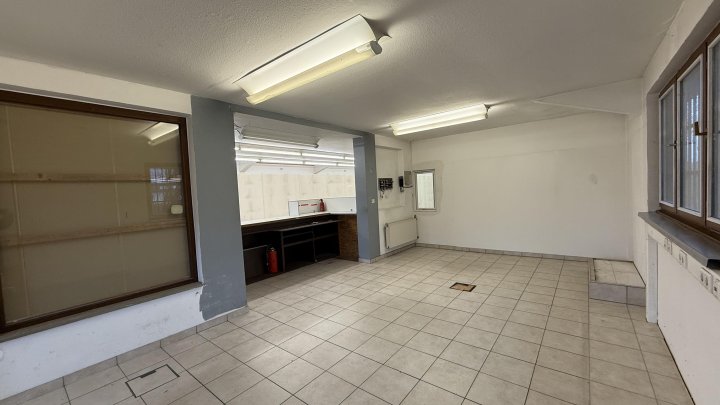 Gewerbefläche in Stommeln! Ihr neuer Standort am Bahnhof