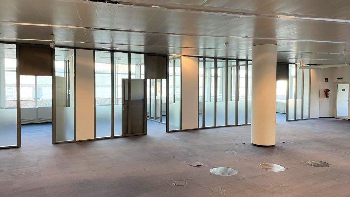 Hochwertiges Büro mit Glas und Kühlung