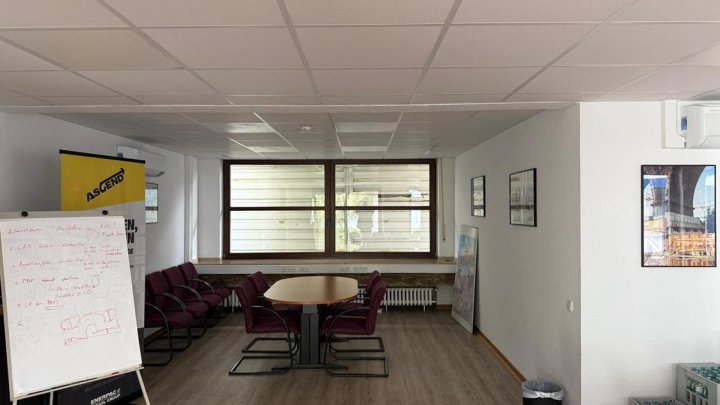 Vielseitiges Hallenareal mit Wohnhaus, Bürotrakt und großzügigen Außenflächen