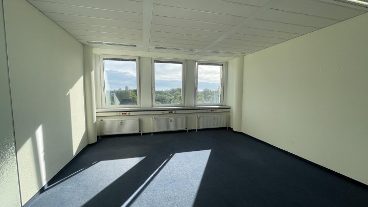 Effiziente Büroflächen mit Domblick im 
