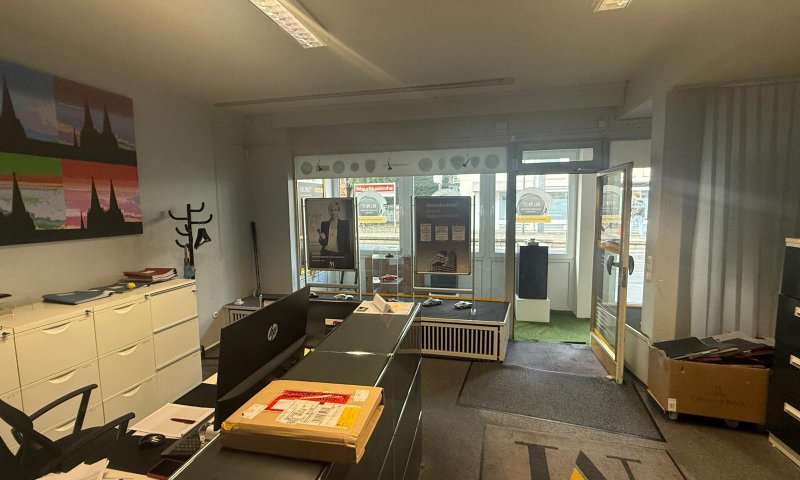 Ladenbüro in zentraler Lage in Nähe Wolkenburg