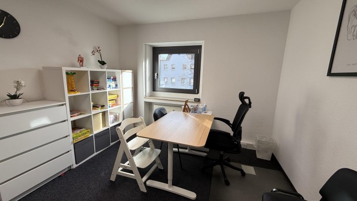 Kleines attraktives Büro im Herzen von Rodenkirchen