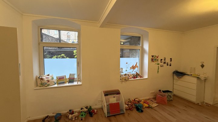 Denkmalgeschütztes Ladenbüro im Belgischen Viertel