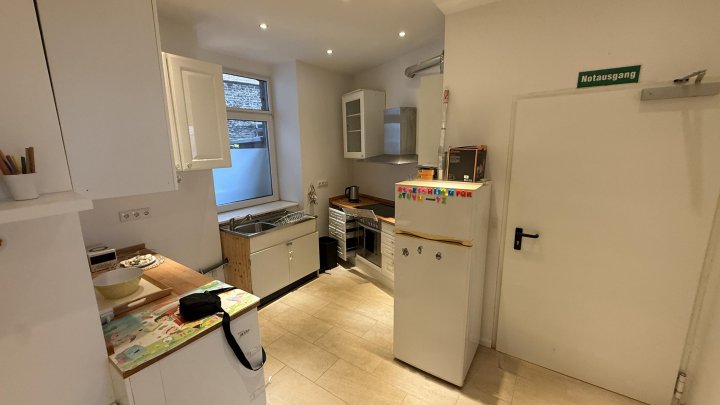 Denkmalgeschütztes Ladenbüro im Belgischen Viertel