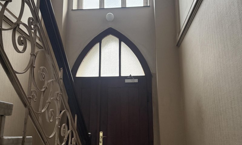 Denkmalgeschütztes Ladenbüro im Belgischen Viertel