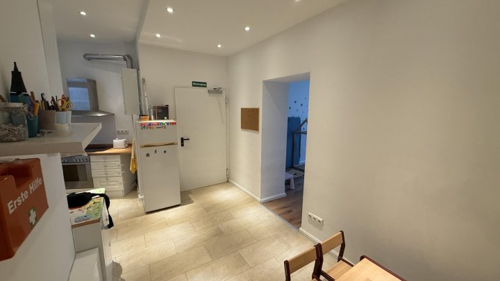 Denkmalgeschütztes Ladenbüro im Belgischen Viertel