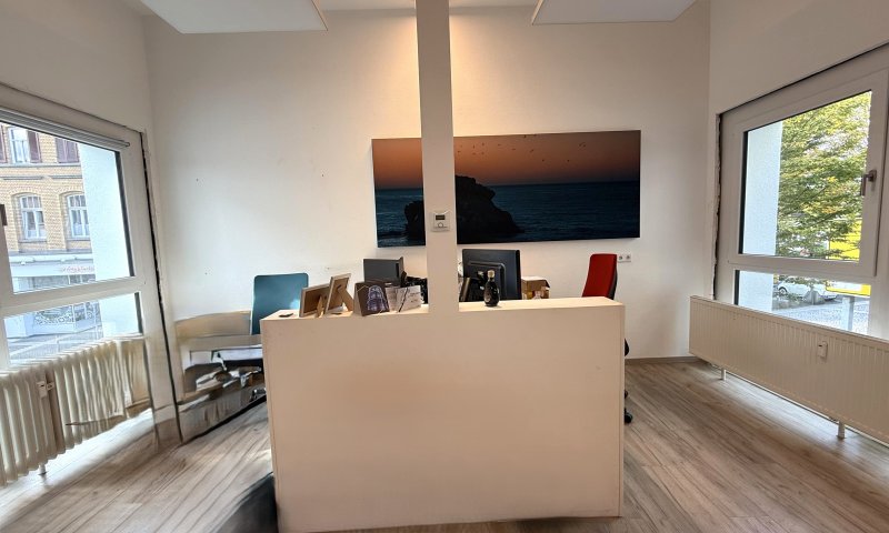 Attraktives Büro auf der Einkaufsstraße in Brühl