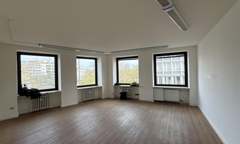 werbewirksame Mietfläche im Geschäfts- und Ärztehaus am Ebertplatz