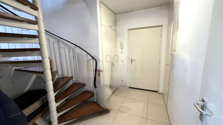 Maisonettewohnung mit Galeriegeschoss und großem Balkon in Müngersdorf