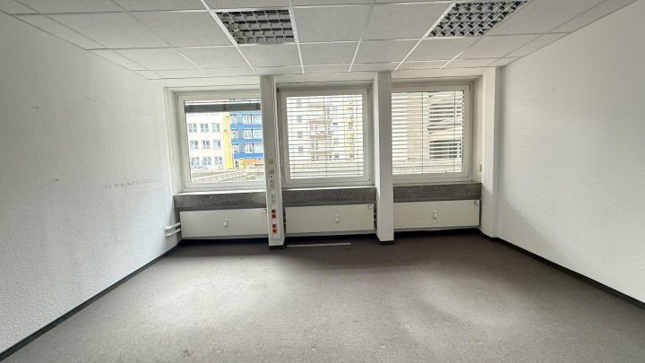 Bürofläche mit vielseitigen Nutzungsmöglichkeiten am Barbarossaplatz