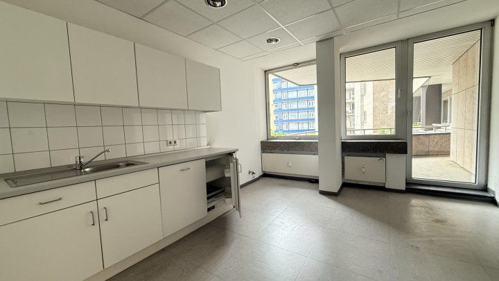 Bürofläche mit vielseitigen Nutzungsmöglichkeiten am Barbarossaplatz