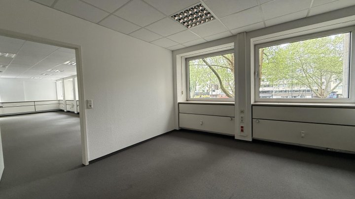 Bürofläche mit vielseitigen Nutzungsmöglichkeiten am Barbarossaplatz