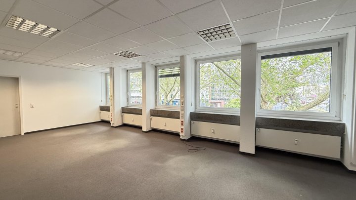 Bürofläche mit vielseitigen Nutzungsmöglichkeiten am Barbarossaplatz