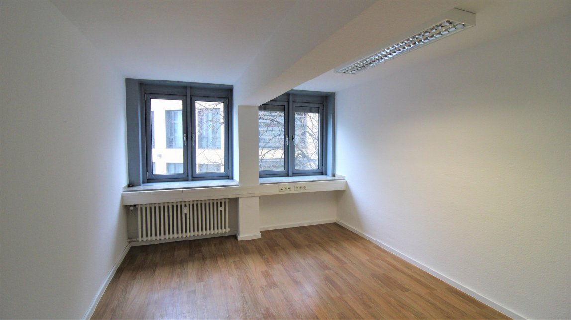 Bürofläch3