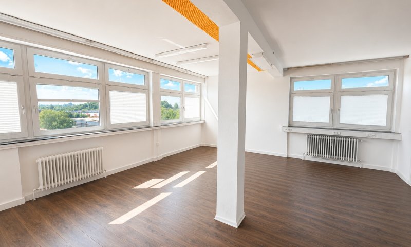 Vielseitige Büro- und Gewerbeflächen mit Lager in etabliertem Gewerbestandort