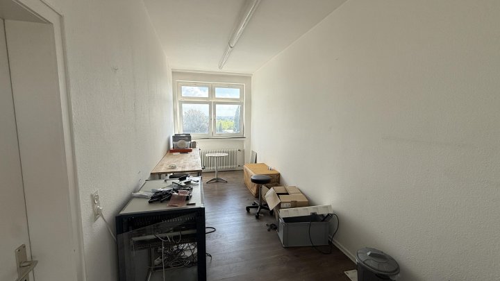 Vielseitige Büro- und Gewerbeflächen mit Lager in etabliertem Gewerbestandort