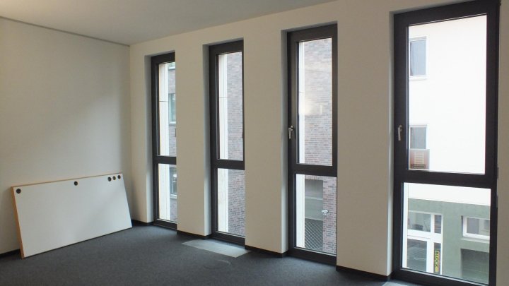Moderne Büroflächen am Rheinauhafen
