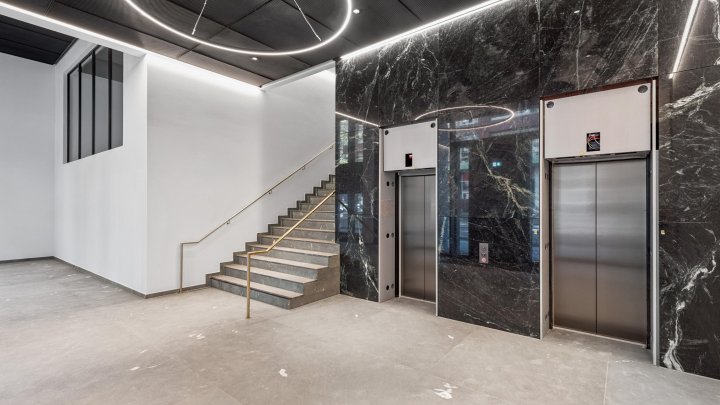 Smaragd – Moderne Architektur und exklusive Arbeitswelten im Kölner Bankenviertel