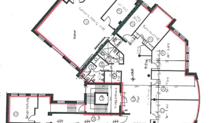 **Moderne Büroflächen im repräsentativen Bürohaus – Arbeiten im Herzen des Belgischen Viertels**