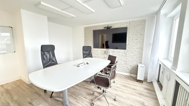 Voll ausgestattetes und möbliertes Büro in Köln-Ehrenfeld!