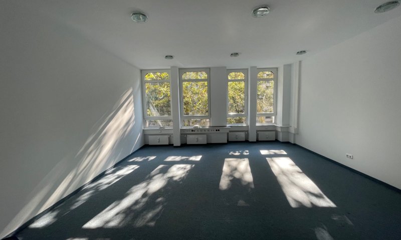 Attraktives Büro am beliebten Friesenplatz
