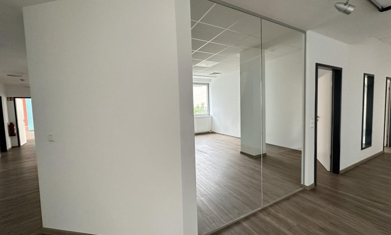 Klimatisiert und hochwertig! Ihr neues Büro am Barabarossaplatz