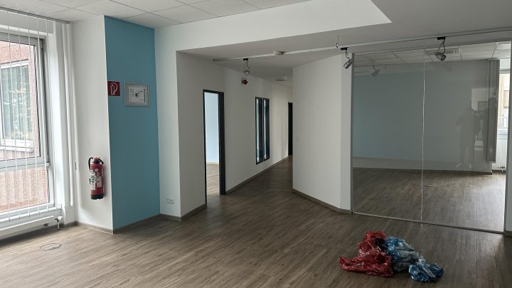 Klimatisiert und hochwertig! Ihr neues Büro am Barabarossaplatz